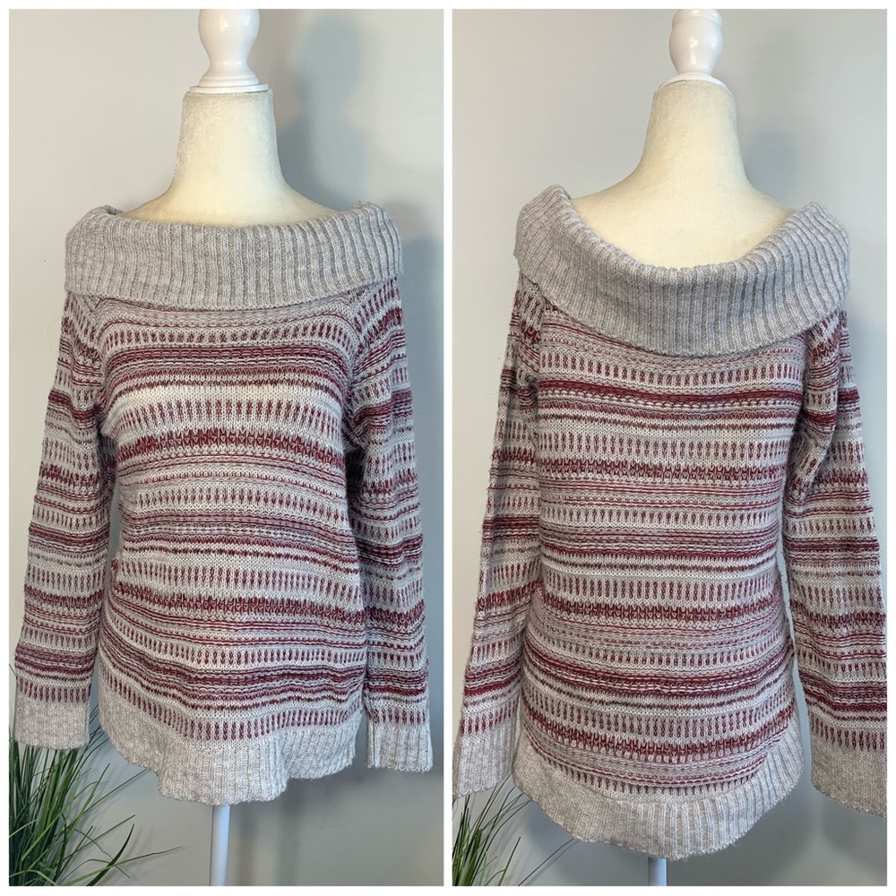 Long sleeve knit sweater cowl neck off shoulder light size L New Directions sexy